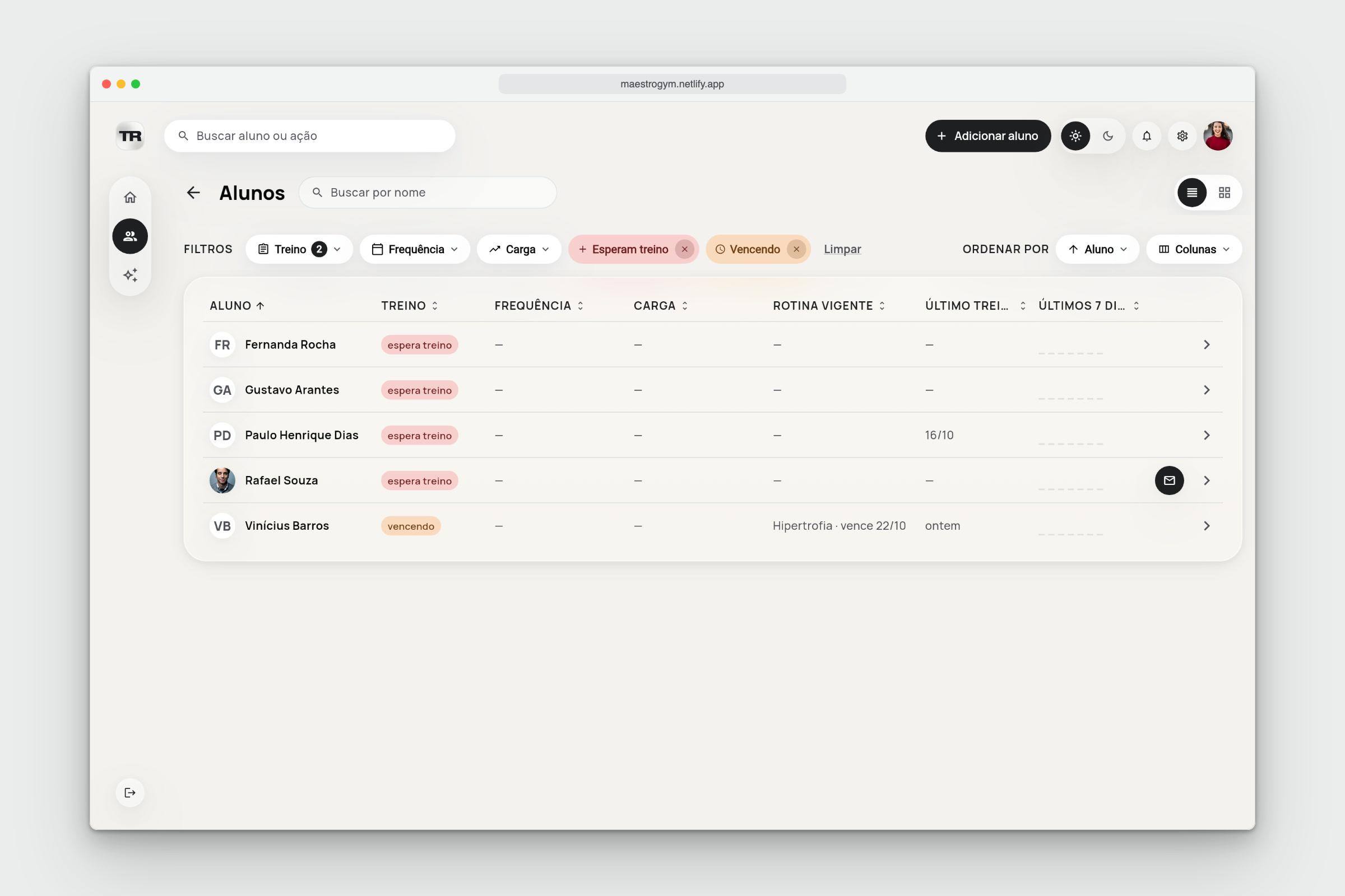Maestro — student table on desktop with active filters